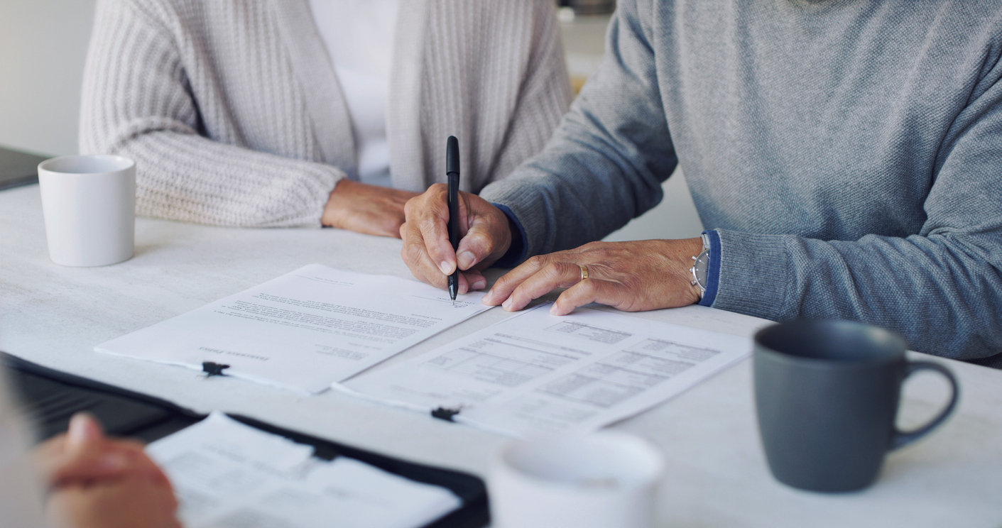 How to Deal with Home Insurance Claim Adjusters